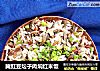 腌豇豆壇子肉焖紅米飯封面圖